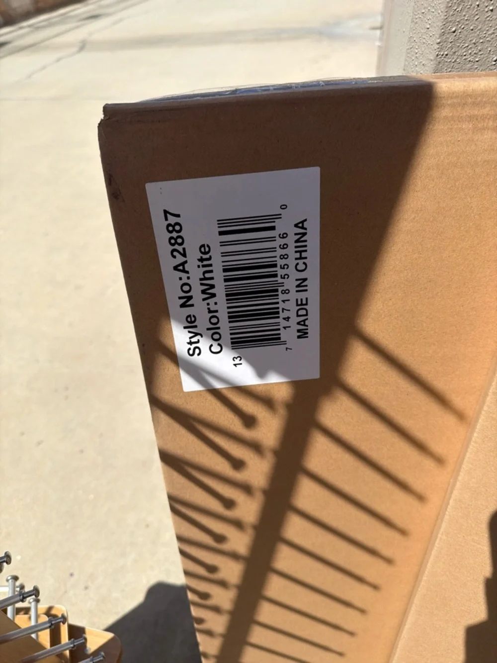 Leg Avenue 43” White Feather Wings (Discontinued) - Picture 3 of 3